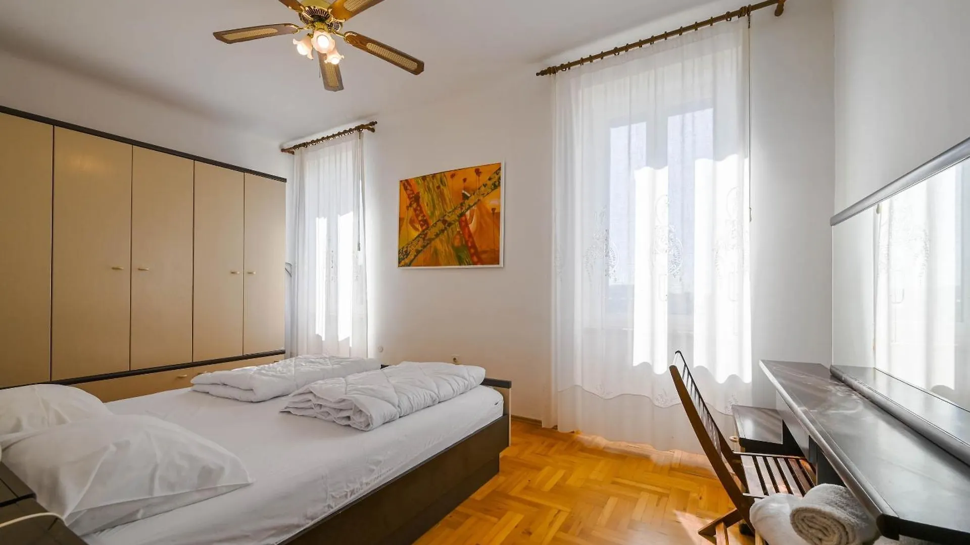 Carera 69 Apartment Ровинь